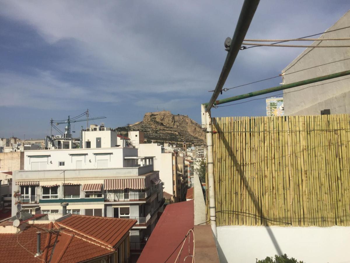 Atico Centrico Junto A La Playa Apartment อาลิกันเต ภายนอก รูปภาพ